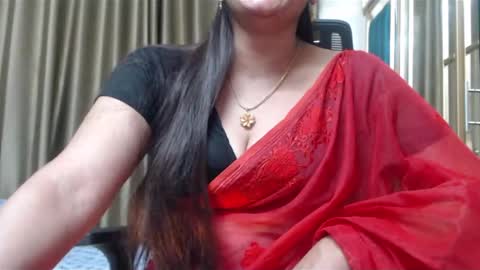 Snapshot of desimaisa130 chatting on December 7, 4:25 pm Maisa online show from December 7, 4:25 pm