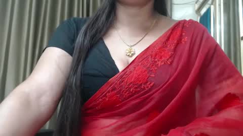 Snapshot of desimaisa130 chatting on December 7, 7:32 pm Maisa online show from December 7, 7:32 pm