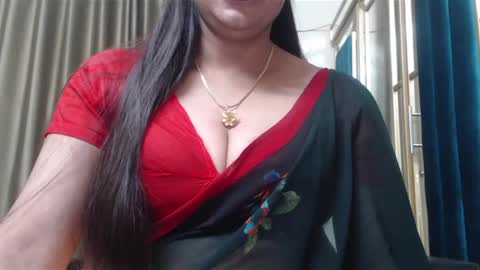 Snapshot of desimaisa130 chatting on December 13, 5:00 pm Maisa online show from December 13, 5:00 pm
