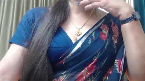 Snapshot of desimaisa130 chatting on December 17, 10:00 pm Maisa online show from December 17, 10:00 pm
