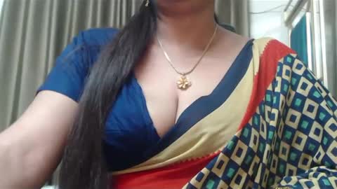 Snapshot of desimaisa130 chatting on December 25, 10:05 pm Maisa online show from December 25, 10:05 pm
