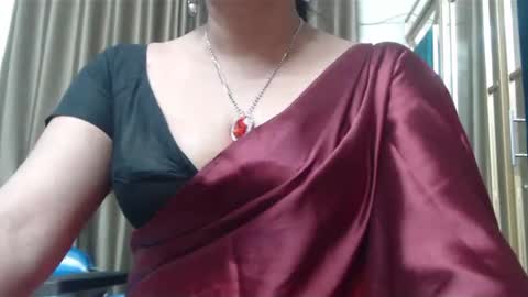 Snapshot of desimaisa130 chatting on December 30, 5:34 pm Maisa online show from December 30, 5:34 pm