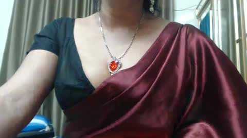 Snapshot of desimaisa130 chatting on December 30, 8:36 pm Maisa online show from December 30, 8:36 pm