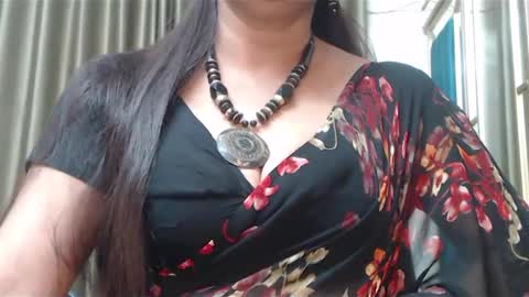 Snapshot of desimaisa130 chatting on December 31, 4:46 pm Maisa online show from December 31, 4:46 pm