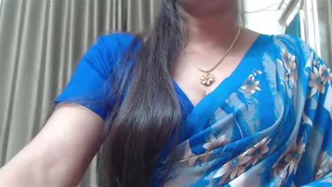 Snapshot of desimaisa130 chatting on January 5, 7:39 pm Maisa online show from January 5, 7:39 pm