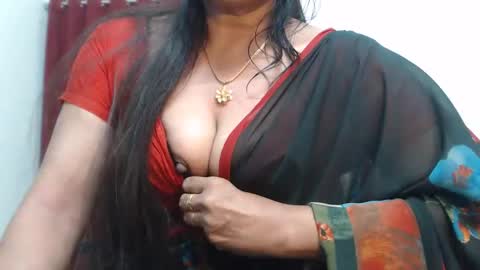 Snapshot of desimaisa130 chatting on September 13, 4:07 pm Maisa online show from September 13, 4:07 pm