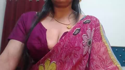 Snapshot of desimaisa130 chatting on September 19, 6:19 pm Maisa online show from September 19, 6:19 pm