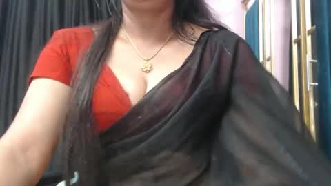 Snapshot of desimaisa130 chatting on October 15, 4:29 pm Maisa online show from October 15, 4:29 pm