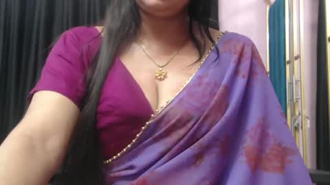 Snapshot of desimaisa130 chatting on October 21, 5:57 pm Maisa online show from October 21, 5:57 pm