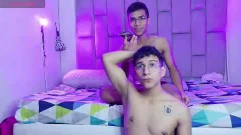 desire4duo online show from March 25, 10:32 am