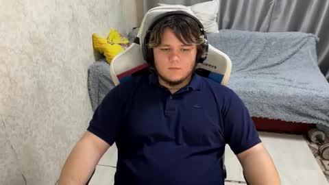 Snapshot of desiredude9 chatting on September 22, 6:43 pm desiredude9 online show from September 22, 6:43 pm