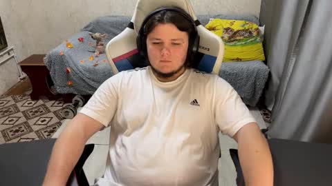 Snapshot of desiredude9 chatting on October 20, 5:57 pm desiredude9 online show from October 20, 5:57 pm