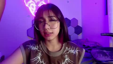 TORI AND MR. BEAR online show from February 16, 12:30 am