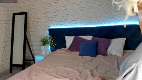 Gill online show from February 8, 1:20 am