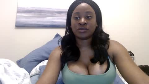 Snapshot of desireeafterdark chatting on January 17, 10:56 pm desireeafterdark online show from January 17, 10:56 pm