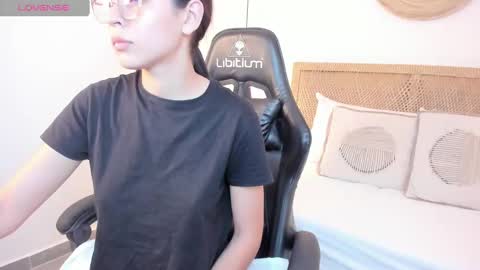 desire online show from September 9, 4:01 am