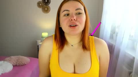 LAYLA online show from March 10, 10:59 am