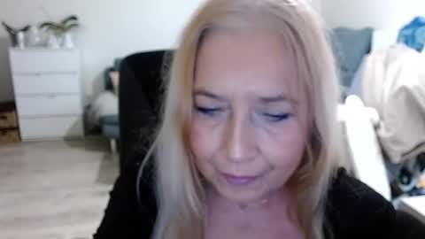 S O F I A online show from December 18, 8:20 am