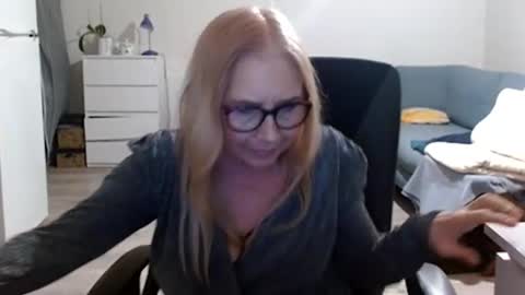 S O F I A online show from February 22, 6:08 pm