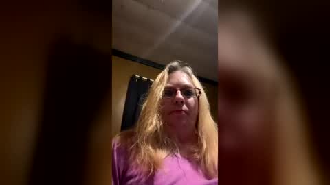 Snapshot of desireurlove chatting on July 21, 9:00 am Clarissa Wilson online show from July 21, 9:00 am