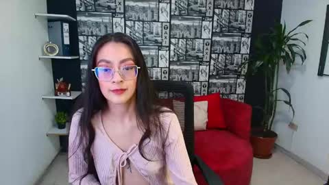 Snapshot of desiring__angel chatting on May 18, 4:07 am Desiring Angel online show from May 18, 4:07 am