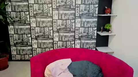 Snapshot of desiring__angel chatting on June 27, 6:13 pm Desiring Angel online show from June 27, 6:13 pm