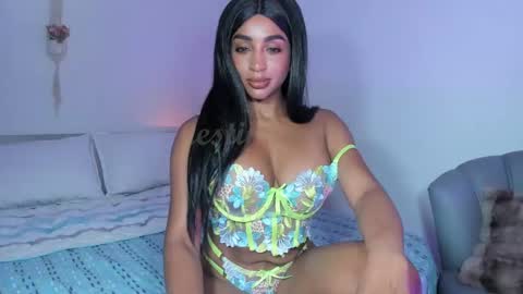 Destinne Mill online show from January 24, 3:02 pm