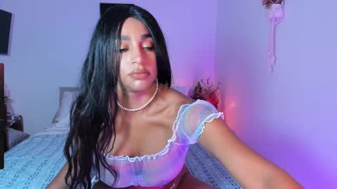 Destinne Mill online show from February 11, 11:21 am