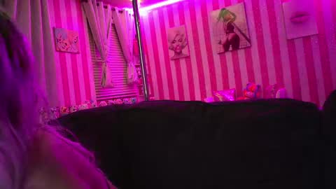 Snapshot of destiny_702 chatting on September 25, 11:03 am IMMACULATE BEAUTY online show from September 25, 11:03 am