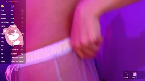 destinya_ online show from June 19, 12:09 pm
