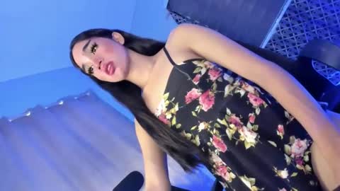 Snapshot of destinyrosexxx chatting on February 15, 7:49 am Chelsea online show from February 15, 7:49 am