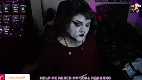 Snapshot of destroyall420 chatting on November 8, 12:55 am Lola Bdsm and fries online show from November 8, 12:55 am