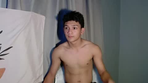 Snapshot of destroyer_joshx chatting on October 13, 7:08 am destroyer_joshx online show from October 13, 7:08 am