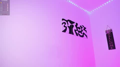 desty_y online show from October 15, 9:04 pm