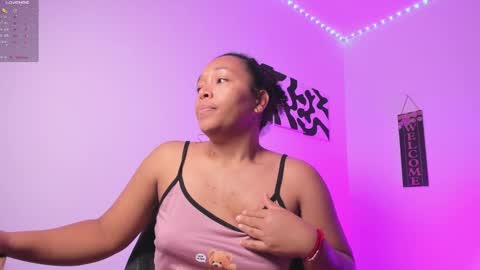 desty_y online show from October 28, 11:58 am