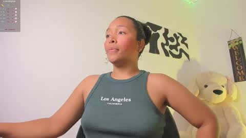 desty_y online show from November 26, 8:32 pm