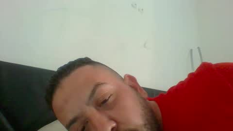Snapshot of devil_angel66 chatting on April 17, 5:05 pm devil_angel66 online show from April 17, 5:05 pm