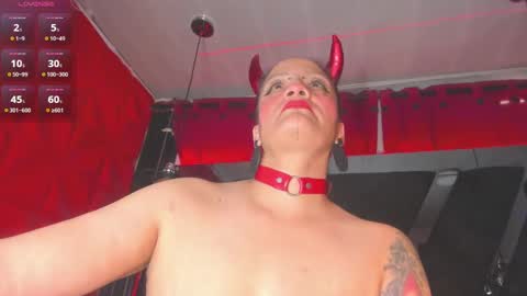 devil_taylorx online show from March 10, 5:39 pm