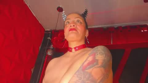 devil_taylorx online show from January 14, 4:12 pm
