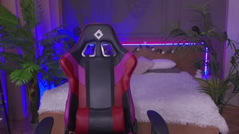 devilinee online show from January 23, 9:29 am