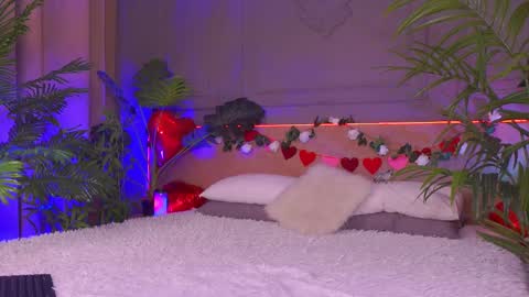 devilinee online show from February 12, 11:07 am