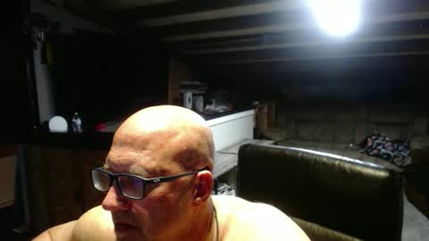 Donthate73 online show from May 11, 1:44 am