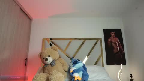 Snapshot of devin_hunter chatting on February 15, 12:07 am Devin Hunter online show from February 15, 12:07 am