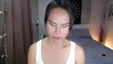 Snapshot of devine_g chatting on February 7, 1:58 am Igat online show from February 7, 1:58 am