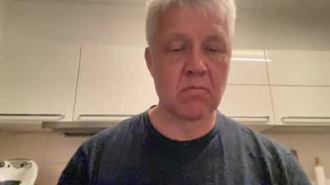 Snapshot of devon_nite chatting on June 21, 11:07 pm Devon online show from June 21, 11:07 pm