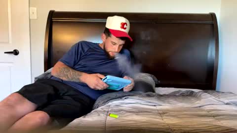 Snapshot of devonclarky213 chatting on July 20, 11:23 am come play online show from July 20, 11:23 am