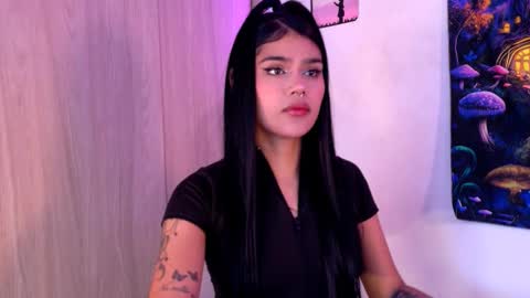 Snapshot of devours_fire chatting on November 12, 9:36 pm Sara 3 online show from November 12, 9:36 pm