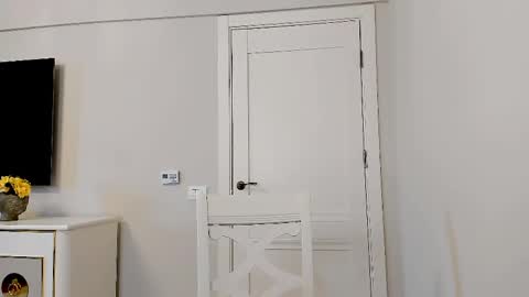 devyale online show from February 28, 9:47 am