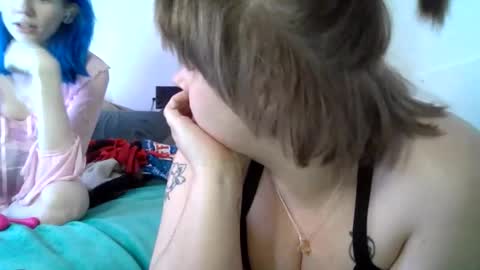 devykitten online show from April 6, 6:42 pm