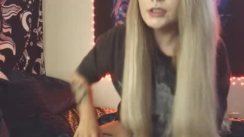 devyn winter online show from March 30, 5:25 pm